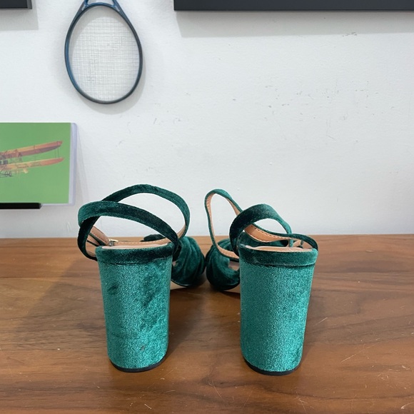 NWT J. Crew Green Velvet Bow Heels size 8 - Picture 3 of 6